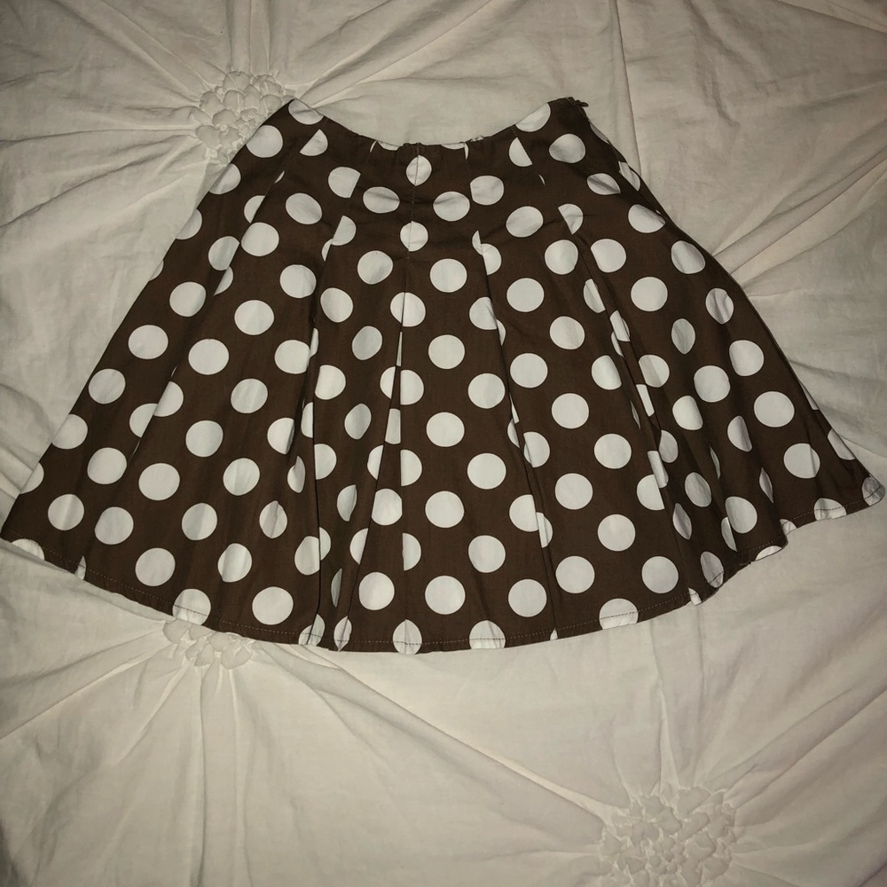 ADORABLE Mini-Boden brown and white dotted skirt